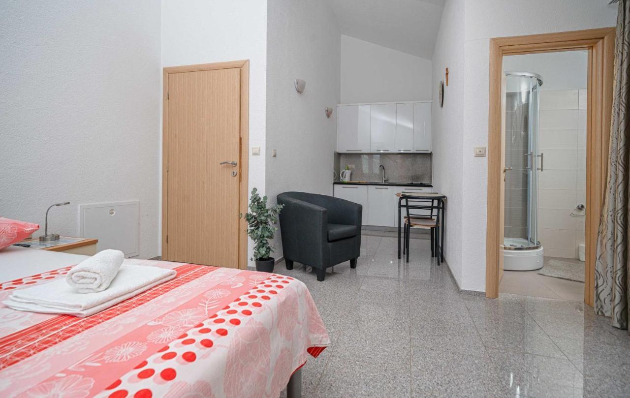 Apartments Miskovic Vodice Esterno foto